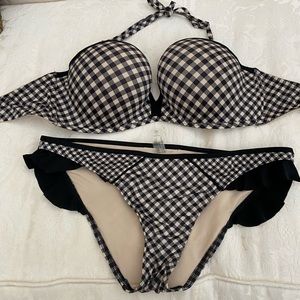 Bombshell bikini set